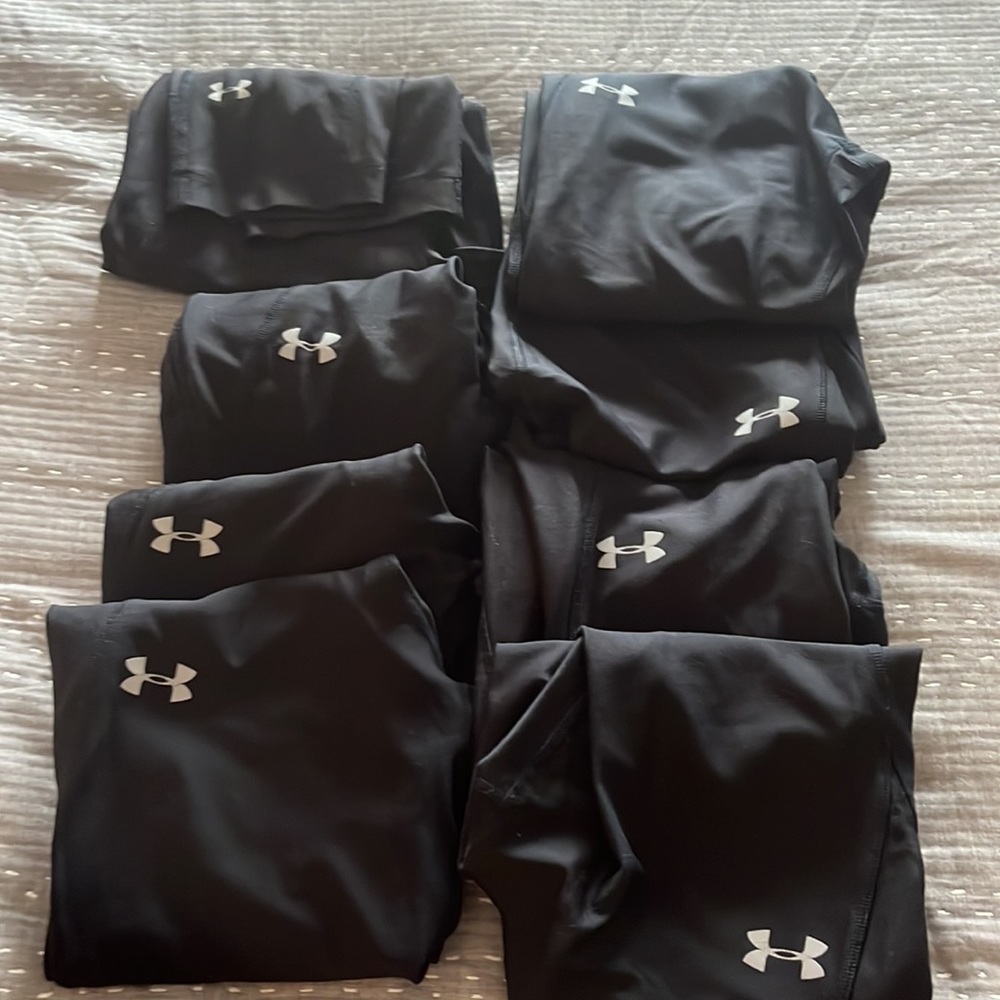 Under Armour capri leggings. Size medium.